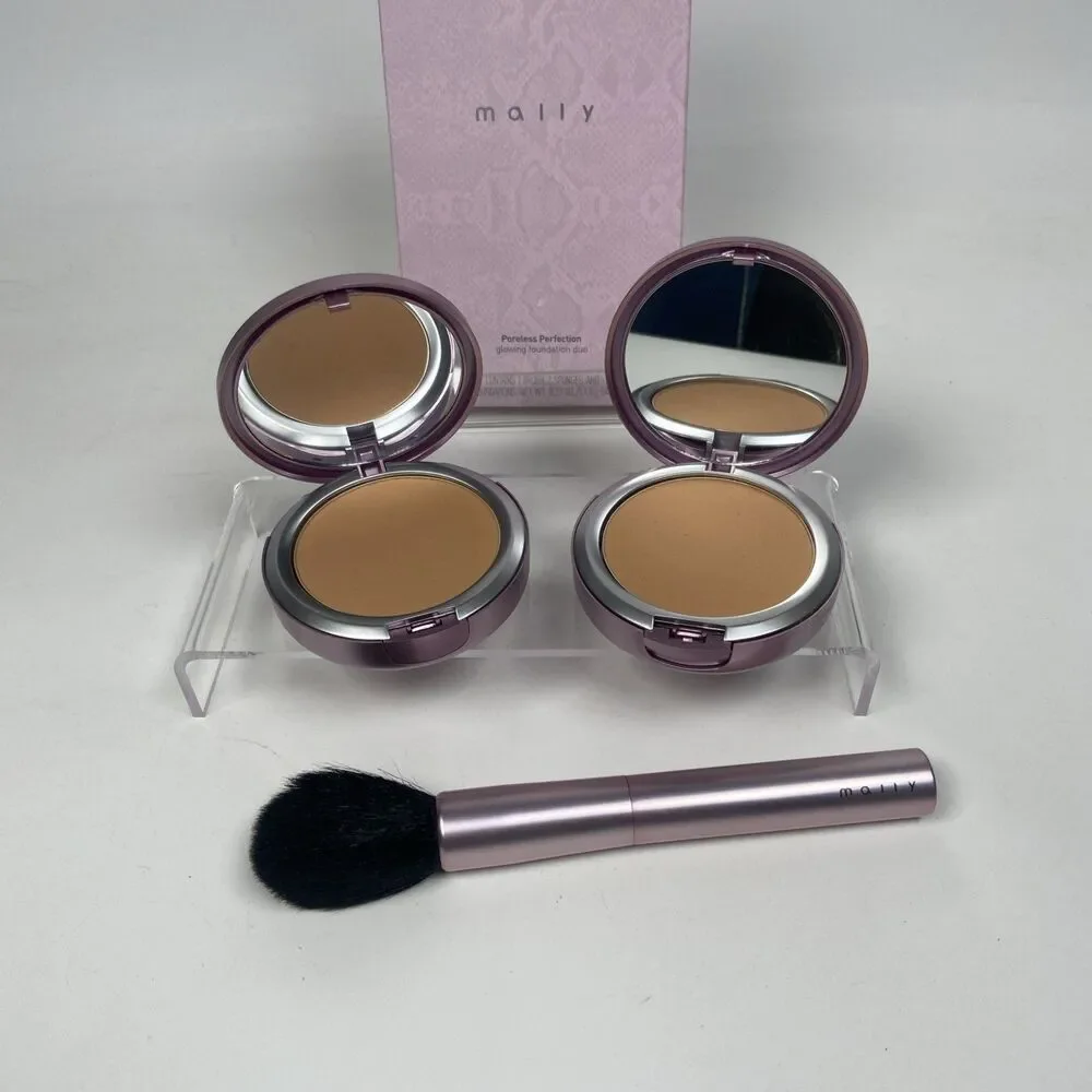 Mally Poreless Perfection Glowing Foundation Medium Tan 2 Compacts + Brush Kit